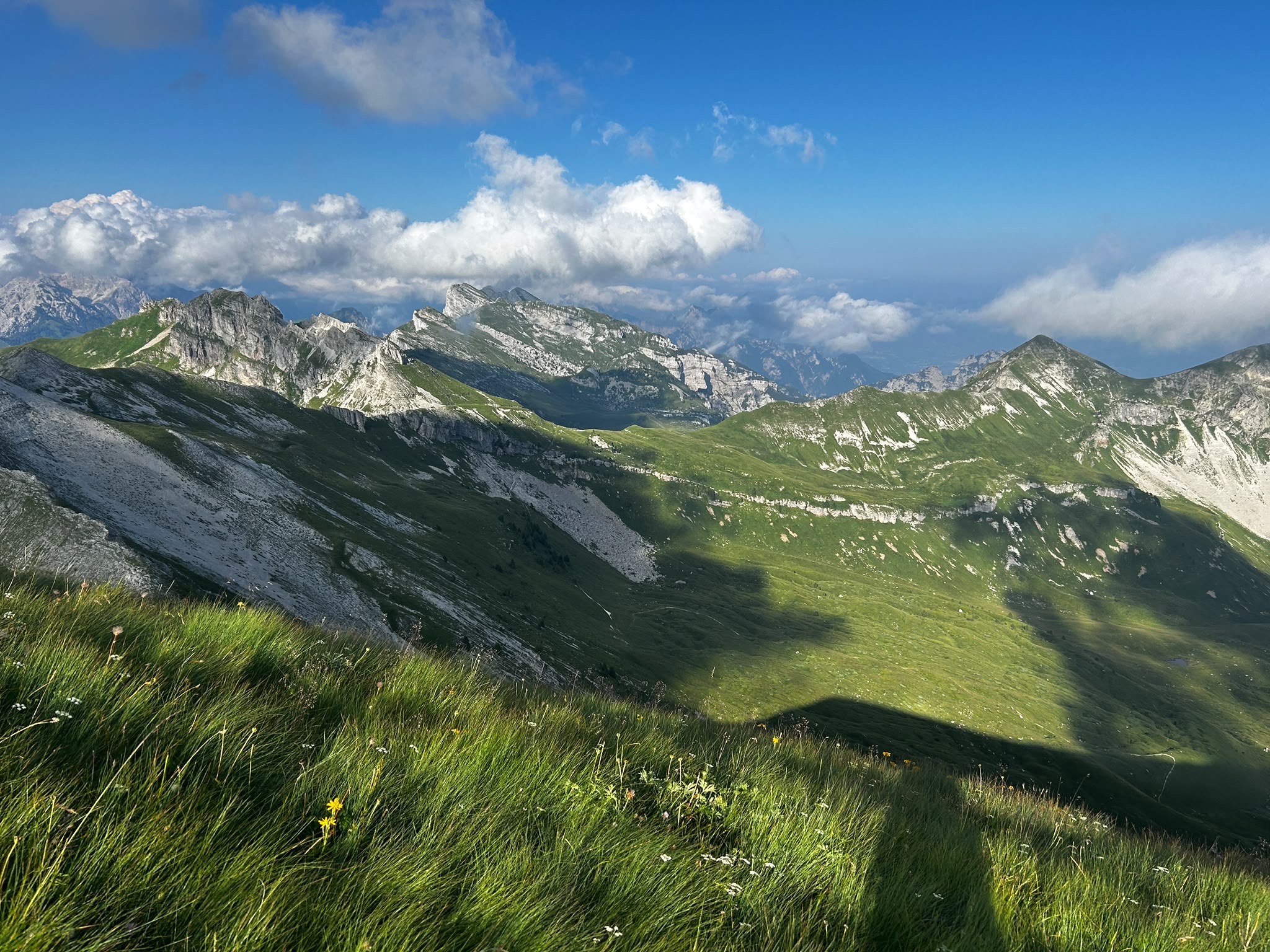Croce d'Aune, Vette Grandi: widok z trasy e-bike, Dolomity (1)